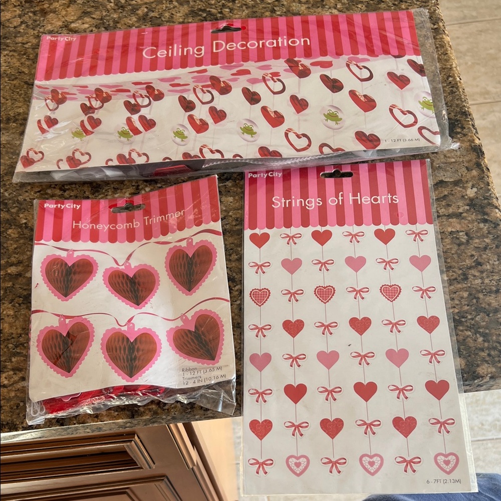 Party City 3 Piece Red and Pink Heart Party Set